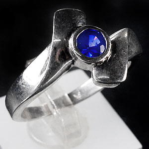 3.89 G. Blue Cubic Zirconia Sterling Silver Ring Size 7