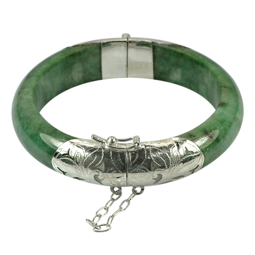 279.66 Ct. Natural Gemstone Green Jade with Silver Bangle 71 x 57 x 14 Mm.