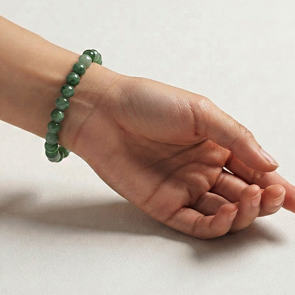 Natural Type-A Green Jade Gemstones 78.39 Ct. Beads Round Cabochon Shape Flexibility Bracelet