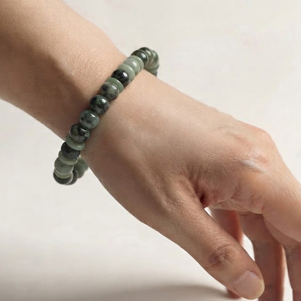 Natural Green Jade Gemstones 156.46 Ct. Beads Flexibility Bracelet Mixed Shape