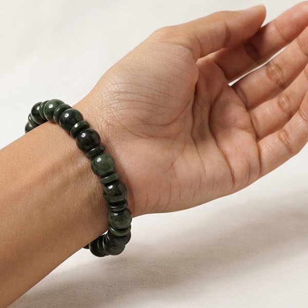Natural Green Jade Gemstones 166.85 Ct. Beads Mixed Shape Flexibility Bracelet