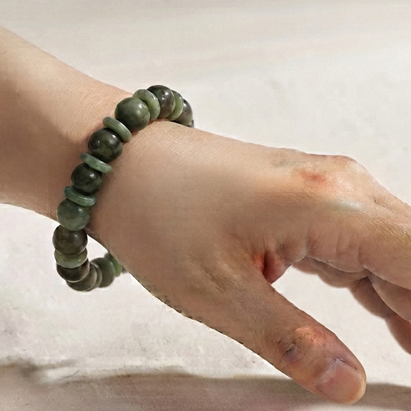 Natural Green Jade Gemstones 171.40 Ct. Beads Mixed Shape Flexibility Bracelet