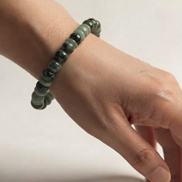 Natural Green Jade Gemstones 120.25 Ct. Beads Mixed Shape Flexibility Bracelet