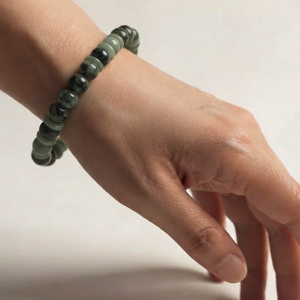 Natural Green Jade Gemstones 129.48 Ct. Beads Mixed Shape Flexibility Bracelet
