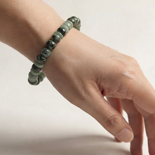Natural Green Jade Gemstones 133.61 Ct. Beads Mixed Shape Flexibility Bracelet