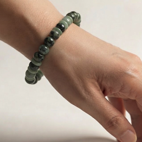 Natural Green Jade Gemstones 129.11 Ct. Beads Mixed Shape Flexibility Bracelet