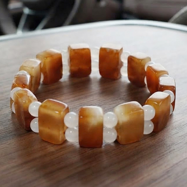 Natural Honey and White Jade Gemstones 249.46 Ct. Beads Flexibility Bracelet and Mixed Shape