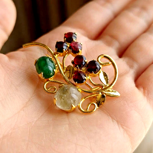 Natural Multi Color Mixed Gemstones 4.20 Grams Jewelry Brooch Yellow Gold Plated 35 x 22 Mm.